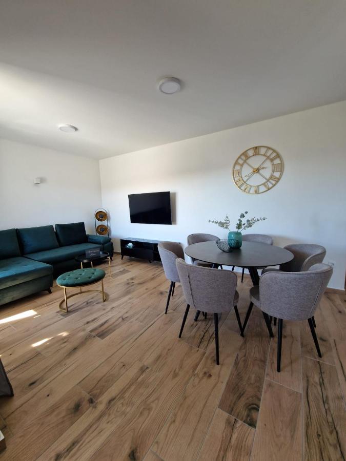 Luka Apartman *